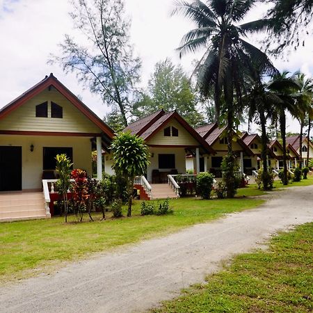 Smilebeach Resort Khaolak Кхаулак Экстерьер фото