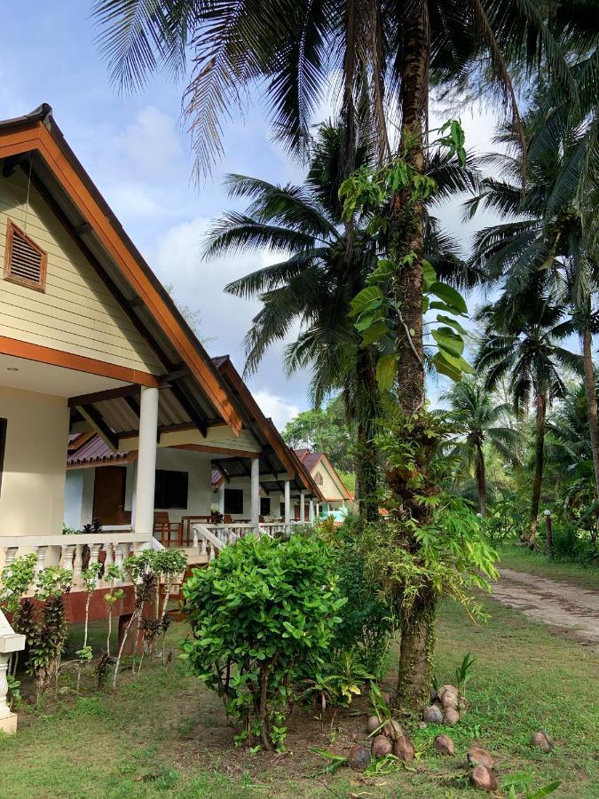 Smilebeach Resort Khaolak Кхаулак Экстерьер фото